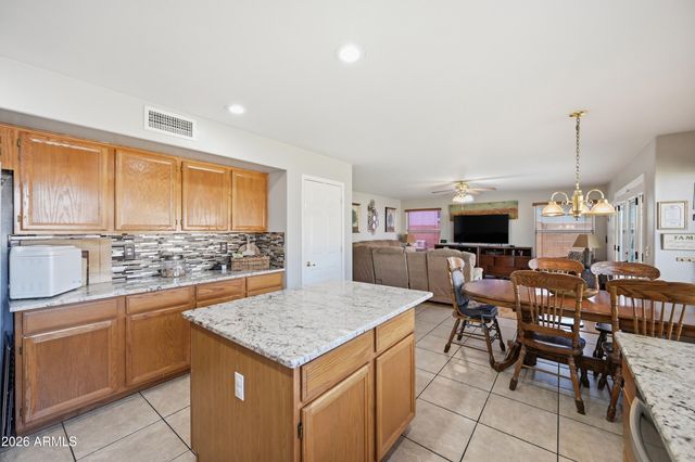 8310 W PERSHING Avenue, Peoria, AZ 85381