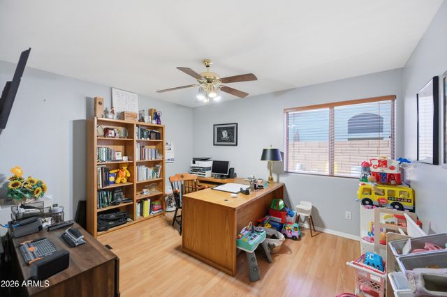 8310 W PERSHING Avenue, Peoria, AZ 85381