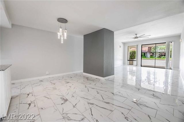 2560 Palmera Circle, Las Vegas, NV 89121