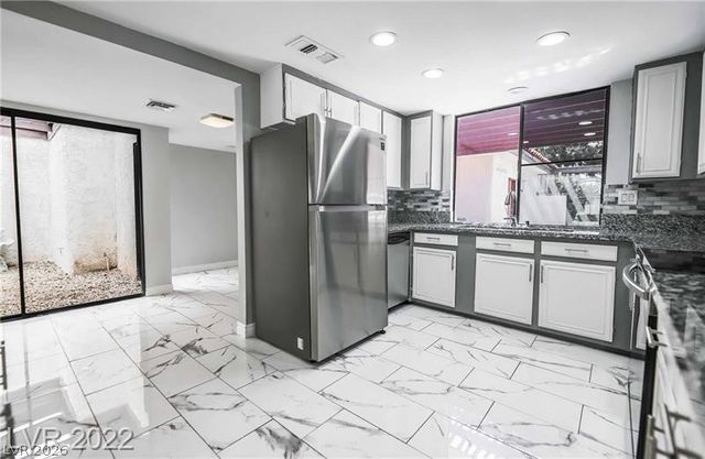 2560 Palmera Circle, Las Vegas, NV 89121