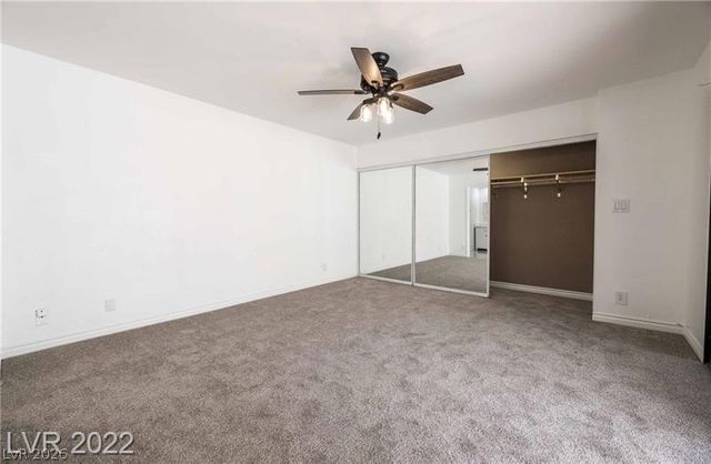 2560 Palmera Circle, Las Vegas, NV 89121