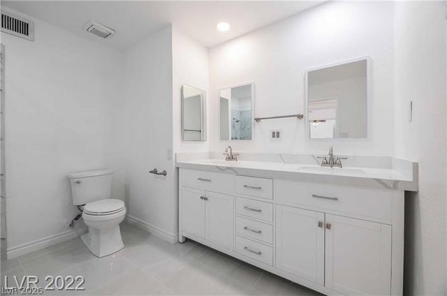 2560 Palmera Circle, Las Vegas, NV 89121