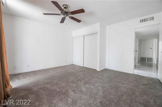 2560 Palmera Circle, Las Vegas, NV 89121