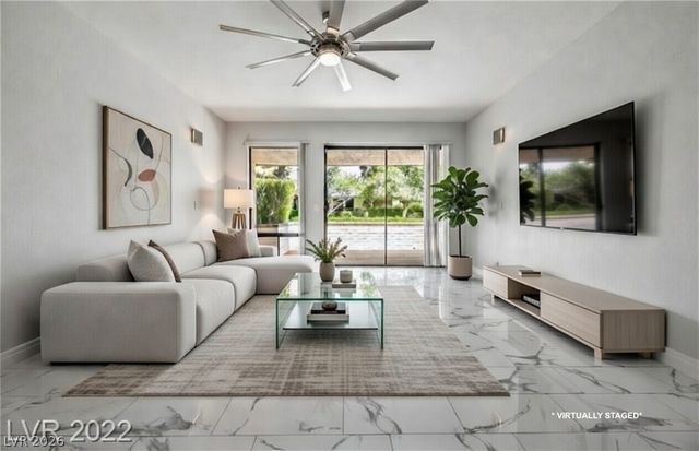 2560 Palmera Circle, Las Vegas, NV 89121