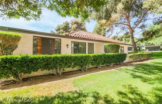 2560 Palmera Circle, Las Vegas, NV 89121