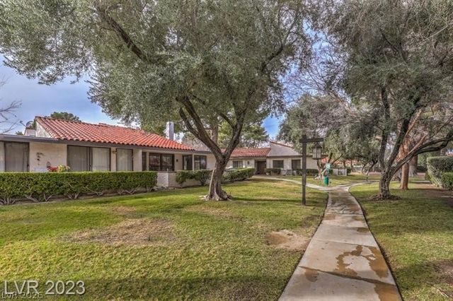 2560 Palmera Circle, Las Vegas, NV 89121