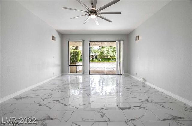 2560 Palmera Circle, Las Vegas, NV 89121