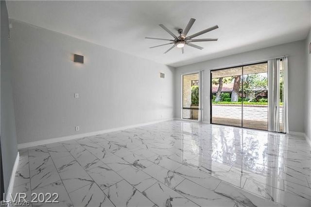 2560 Palmera Circle, Las Vegas, NV 89121