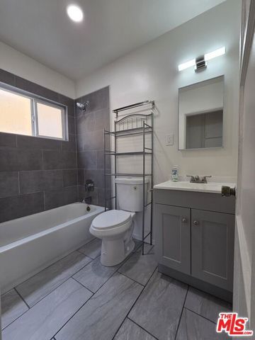 1515 W 85th Street, Los Angeles, CA 90047
