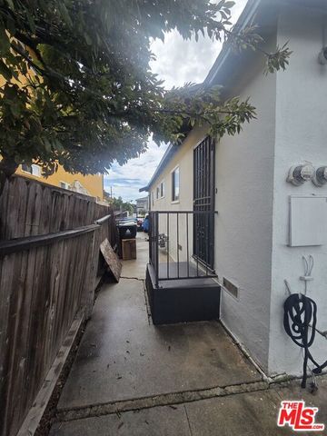 1515 W 85th Street, Los Angeles, CA 90047