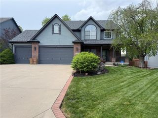 2408 SW REGENCY Drive, Lee's Summit, MO 64082