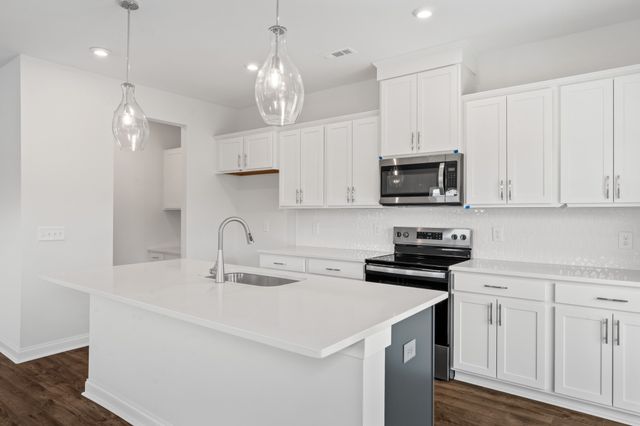 2323 Juneau Lane, Columbia, TN 38401