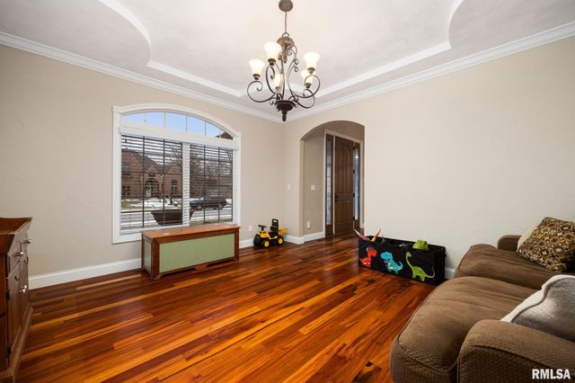 31 SAPPHIRE Point, Morton, IL 61550