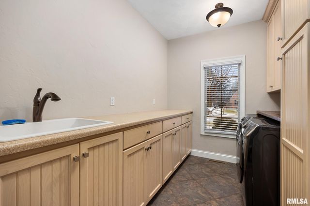 31 SAPPHIRE Point, Morton, IL 61550