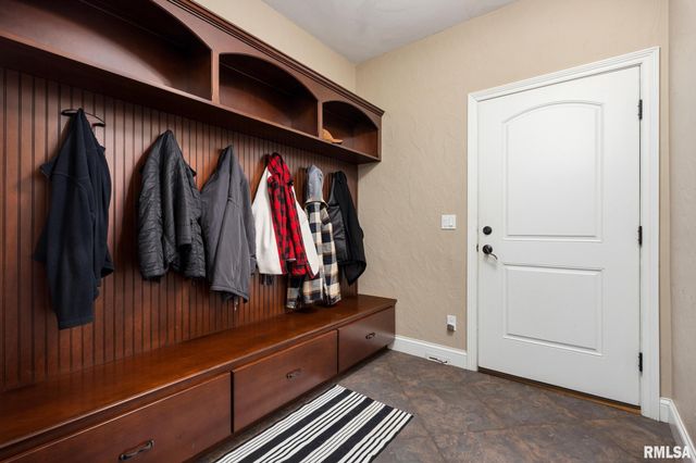 31 SAPPHIRE Point, Morton, IL 61550