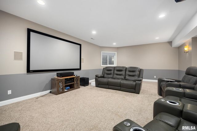 31 SAPPHIRE Point, Morton, IL 61550