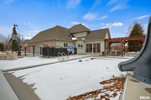 31 SAPPHIRE Point, Morton, IL 61550