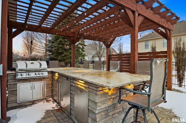 31 SAPPHIRE Point, Morton, IL 61550