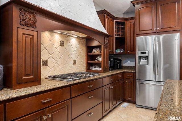 31 SAPPHIRE Point, Morton, IL 61550