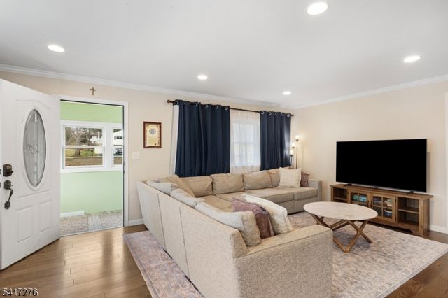 255 Dover Chester Rd, Randolph Twp., NJ 07869