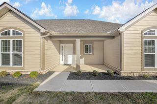 611 Woods Edge Lane, Newark, OH 43055