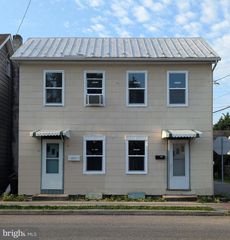 211 & 213 W SIMPSON ST, Mechanicsburg, PA 17055