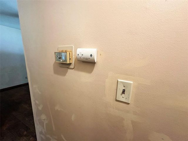 4016 S Spring Street, Independence, MO 64055