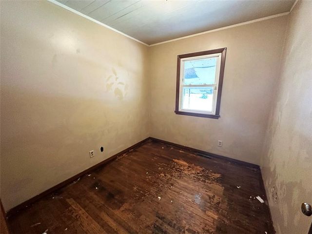 4016 S Spring Street, Independence, MO 64055