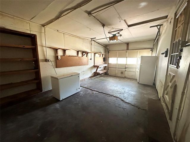 4016 S Spring Street, Independence, MO 64055