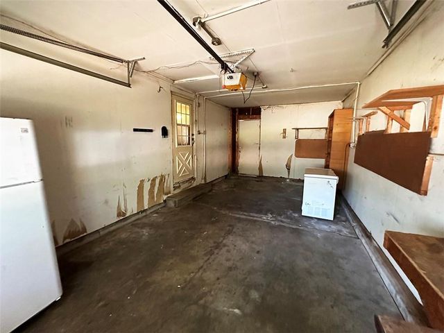 4016 S Spring Street, Independence, MO 64055