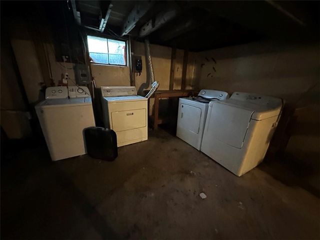 4016 S Spring Street, Independence, MO 64055