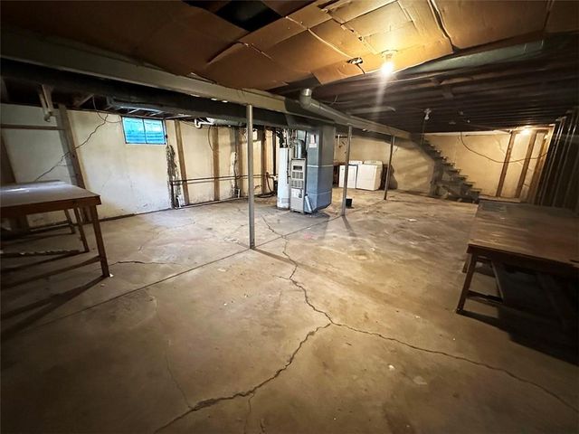 4016 S Spring Street, Independence, MO 64055