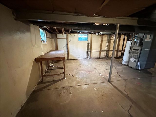 4016 S Spring Street, Independence, MO 64055