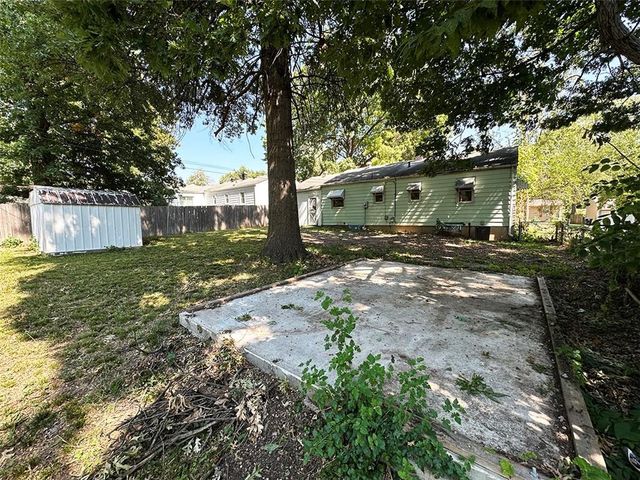 4016 S Spring Street, Independence, MO 64055