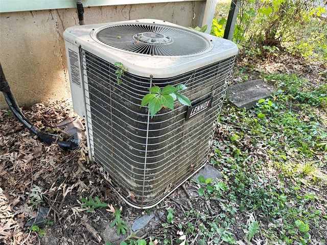 4016 S Spring Street, Independence, MO 64055