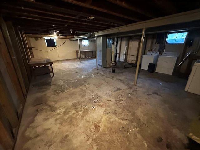 4016 S Spring Street, Independence, MO 64055