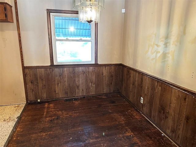 4016 S Spring Street, Independence, MO 64055