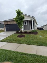 1037 Royal Gorge Pvt Ct, Gallatin, TN 37066