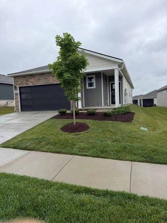 1037 Royal Gorge Pvt Ct, Gallatin, TN 37066