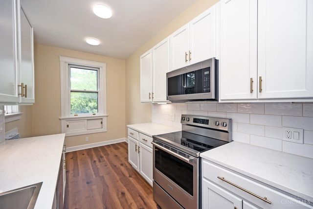 2138 Madison Road, Cincinnati, OH 45208