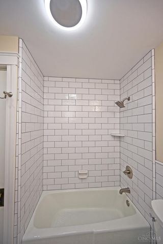 2138 Madison Road, Cincinnati, OH 45208