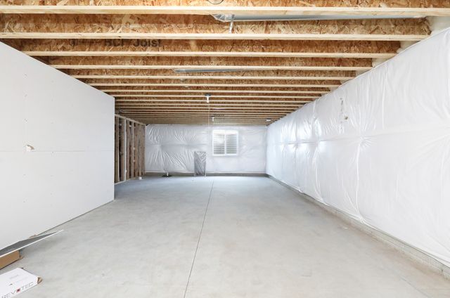 817 3rd Street NW, Bondurant, IA 50035