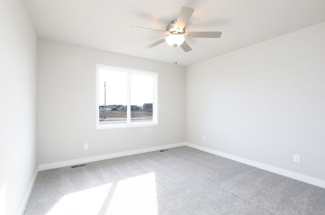 817 3rd Street NW, Bondurant, IA 50035