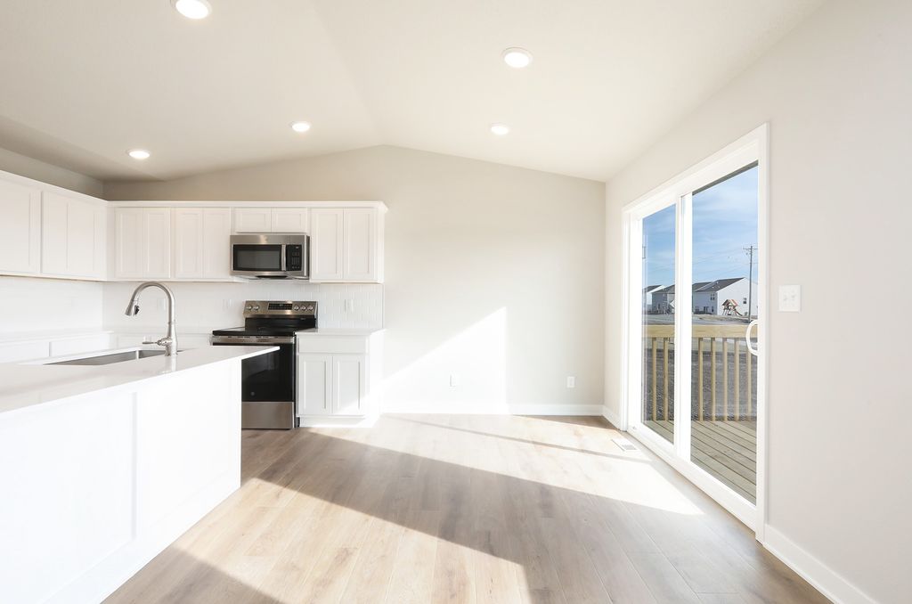 817 3rd Street NW, Bondurant, IA 50035