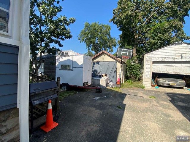 30 Welland Avenue, Irvington, NJ 07111