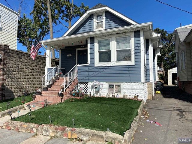 30 Welland Avenue, Irvington, NJ 07111