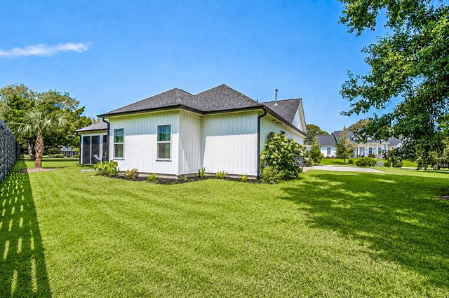 669 Pacific Commons Dr., Surfside Beach, SC 29575