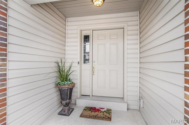 210 Prominence Lane, Lake St Louis, MO 63367