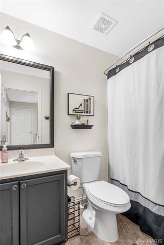 210 Prominence Lane, Lake St Louis, MO 63367