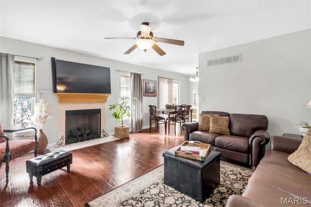 210 Prominence Lane, Lake St Louis, MO 63367